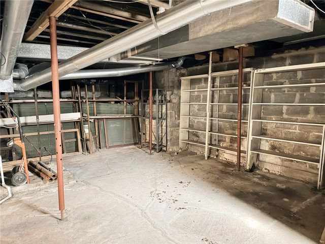 162 E 7th Street, Trenton, MO 64683