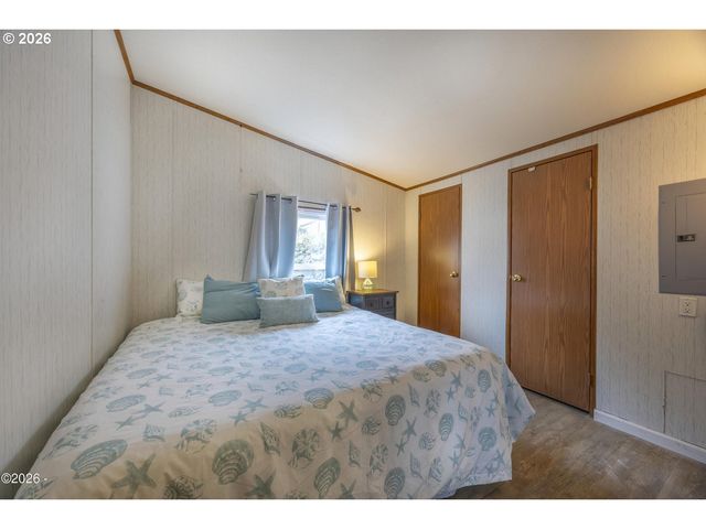 4875 N HIGHWAY 101 19, Depoe Bay, OR 97341