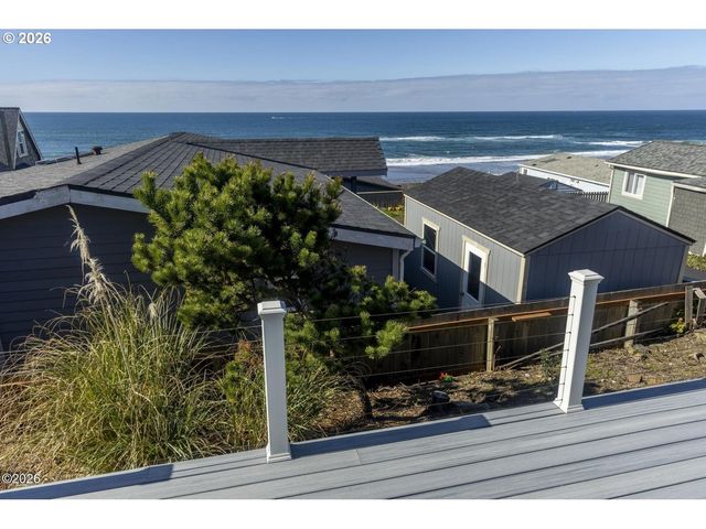 4875 N HIGHWAY 101 19, Depoe Bay, OR 97341
