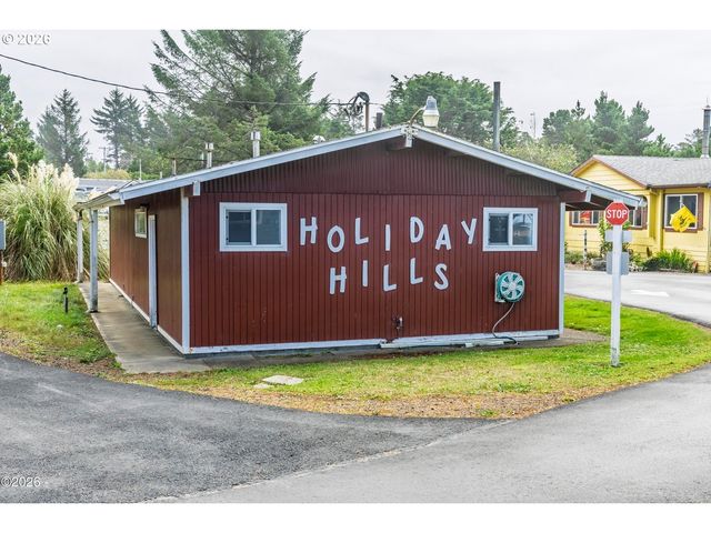 4875 N HIGHWAY 101 19, Depoe Bay, OR 97341
