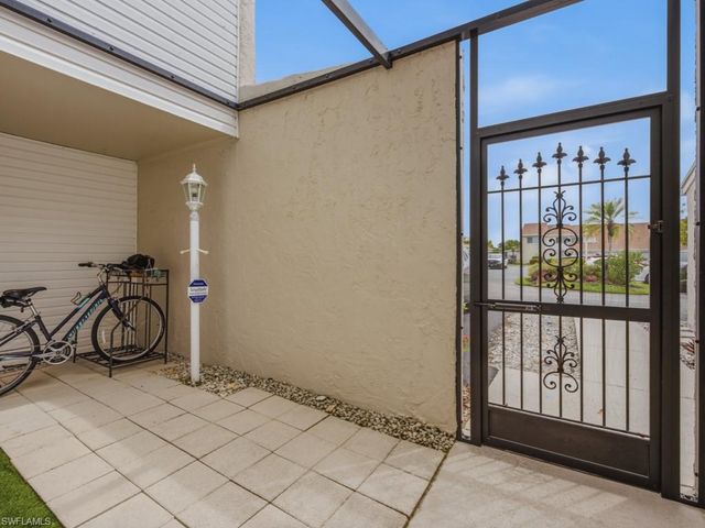 438 Bristle Cone LN 20, Naples, FL 34113