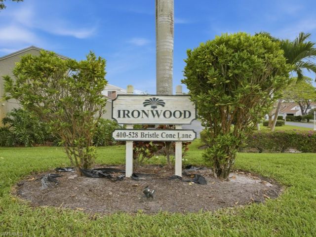 438 Bristle Cone LN 20, Naples, FL 34113