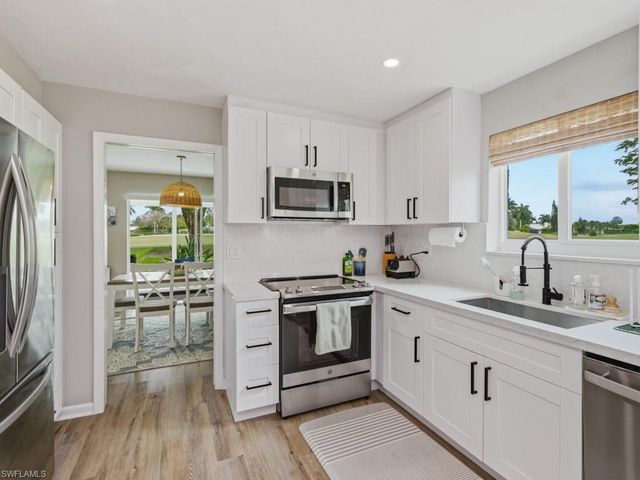 438 Bristle Cone LN 20, Naples, FL 34113