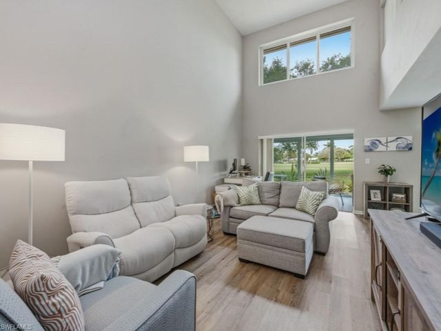 438 Bristle Cone LN 20, Naples, FL 34113