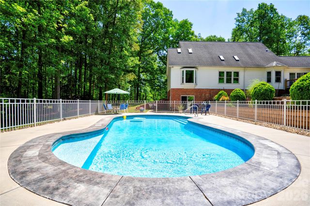 3721 Harris Creek Road, Lawndale, NC 28090