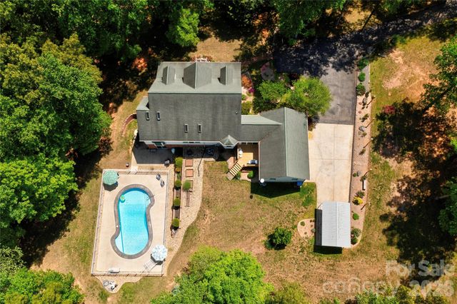 3721 Harris Creek Road, Lawndale, NC 28090