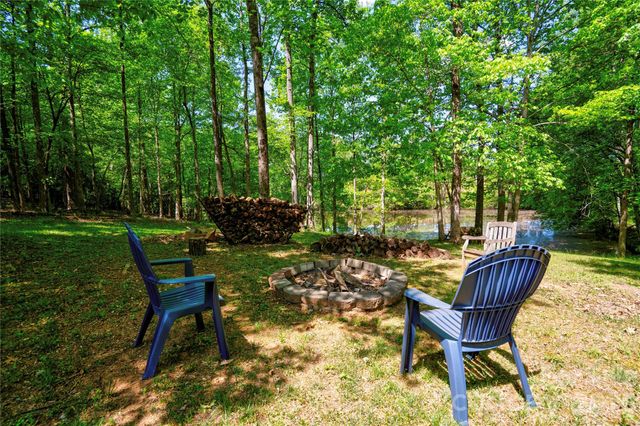 3721 Harris Creek Road, Lawndale, NC 28090