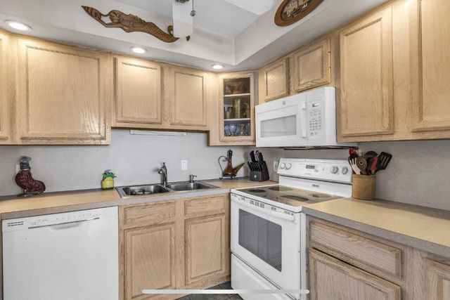 2000 Coco Plum Dr Apt 603, Marathon, FL 33050