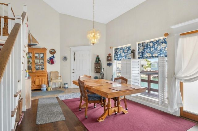 16610 Bahama Way, Jamaica Beach, TX 77554