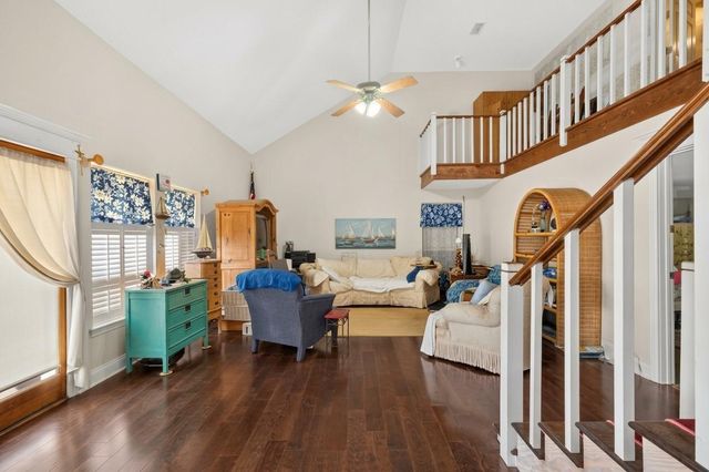 16610 Bahama Way, Jamaica Beach, TX 77554