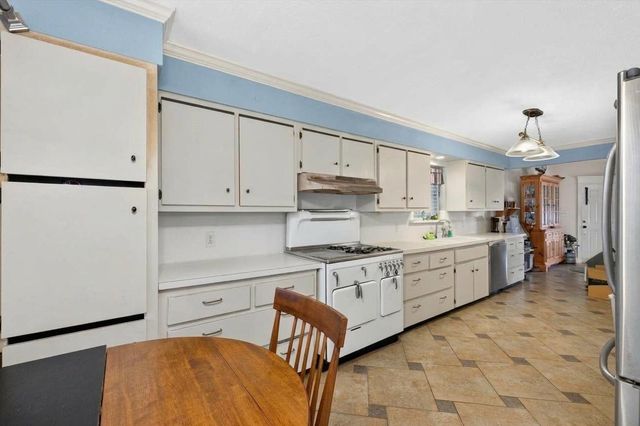 16610 Bahama Way, Jamaica Beach, TX 77554