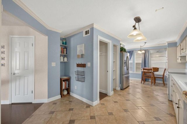 16610 Bahama Way, Jamaica Beach, TX 77554
