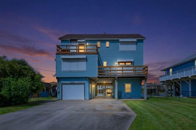 16610 Bahama Way, Jamaica Beach, TX 77554