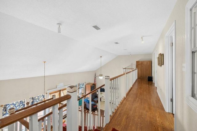 16610 Bahama Way, Jamaica Beach, TX 77554