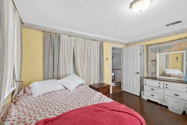 16610 Bahama Way, Jamaica Beach, TX 77554