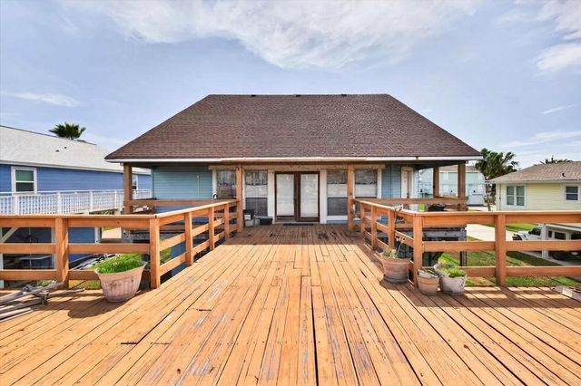 16610 Bahama Way, Jamaica Beach, TX 77554