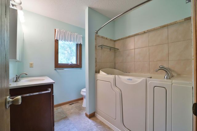 2230 Spruce Drive, Brainerd, MN 56401