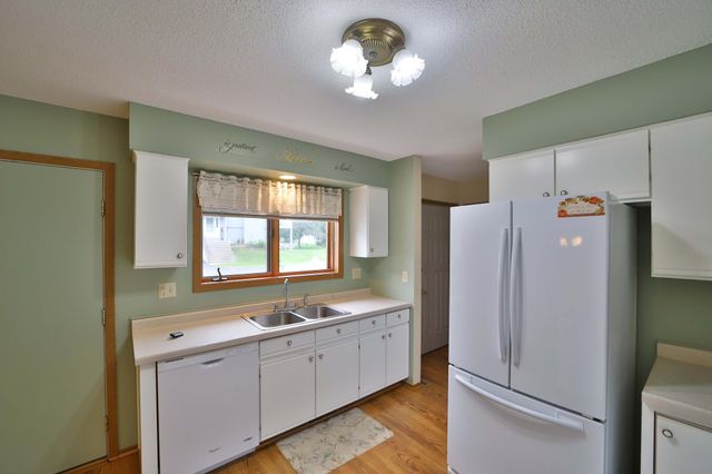 2230 Spruce Drive, Brainerd, MN 56401