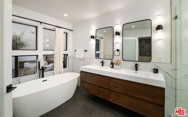 2965 Passmore Drive, Los Angeles, CA 90068