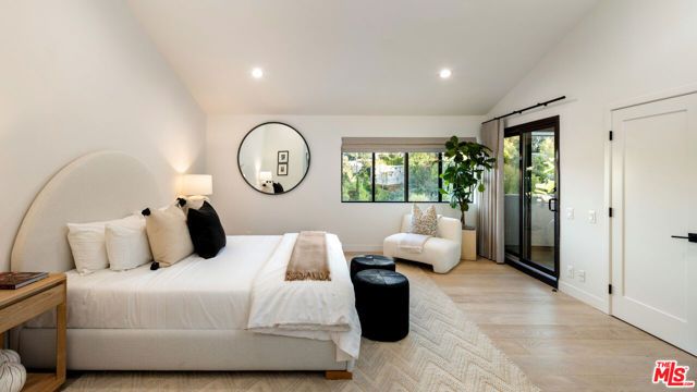 2965 Passmore Drive, Los Angeles, CA 90068