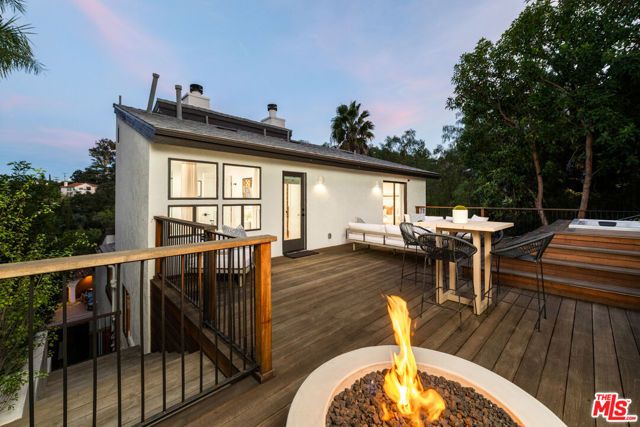 2965 Passmore Drive, Los Angeles, CA 90068