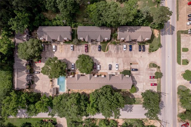 2401 Sycamore Avenue C2, Huntsville, TX 77340