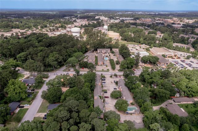 2401 Sycamore Avenue C2, Huntsville, TX 77340