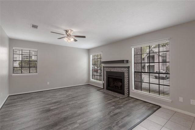 2401 Sycamore Avenue C2, Huntsville, TX 77340