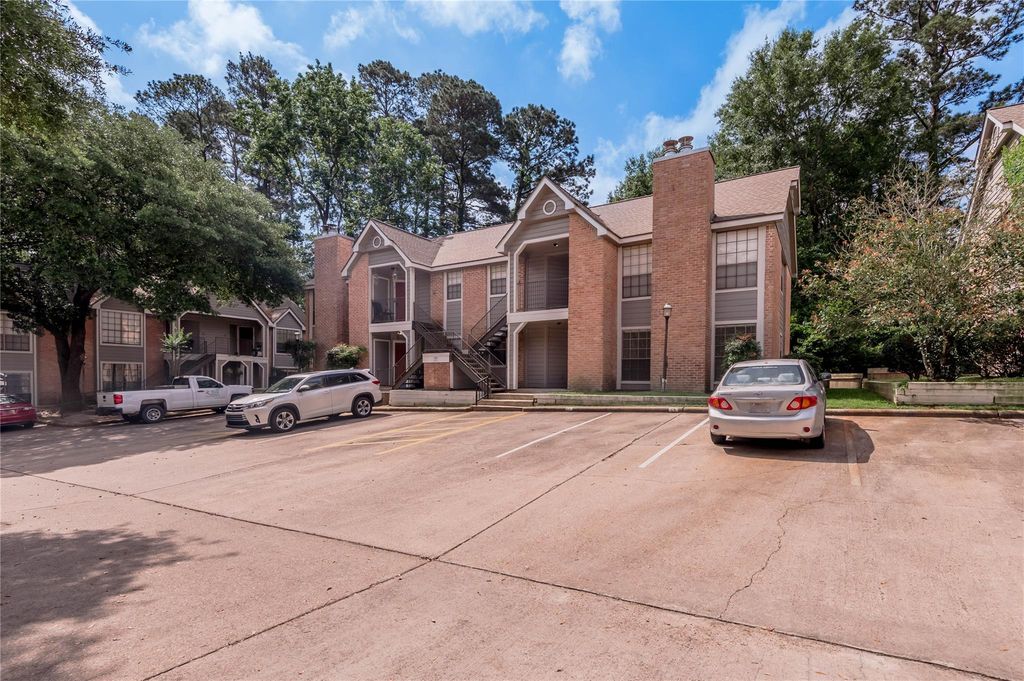 2401 Sycamore Avenue C2, Huntsville, TX 77340