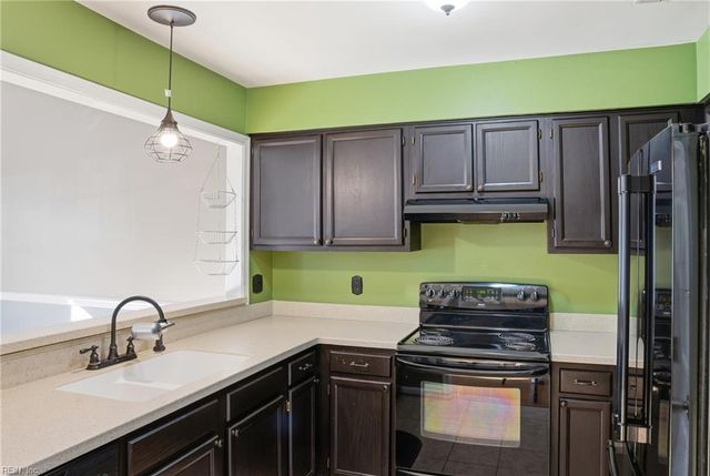 31 Lantern WAY, Portsmouth, VA 23703