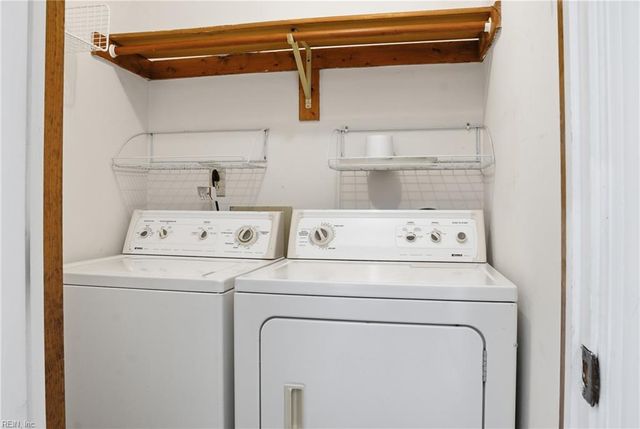 31 Lantern WAY, Portsmouth, VA 23703