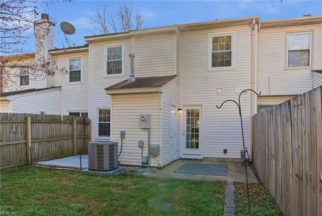 31 Lantern WAY, Portsmouth, VA 23703