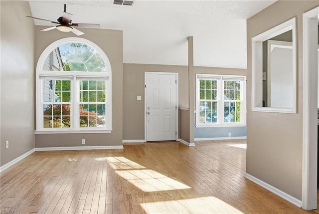 31 Lantern WAY, Portsmouth, VA 23703