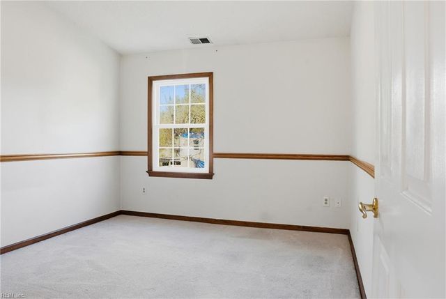 31 Lantern WAY, Portsmouth, VA 23703