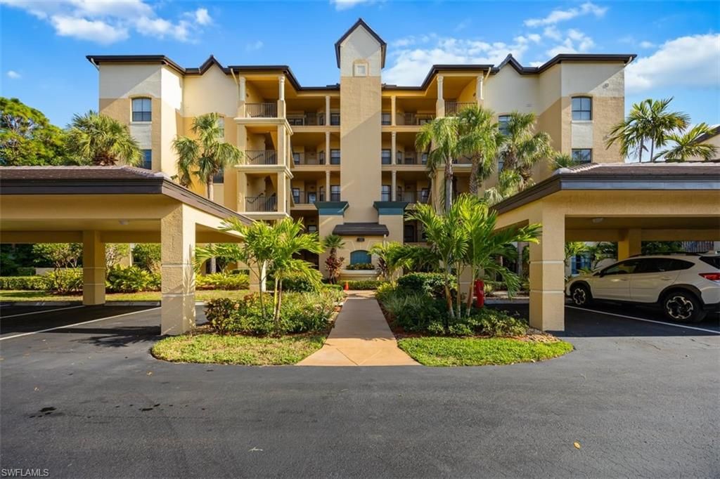 200 Vintage CIR # D304, Naples, FL 34119