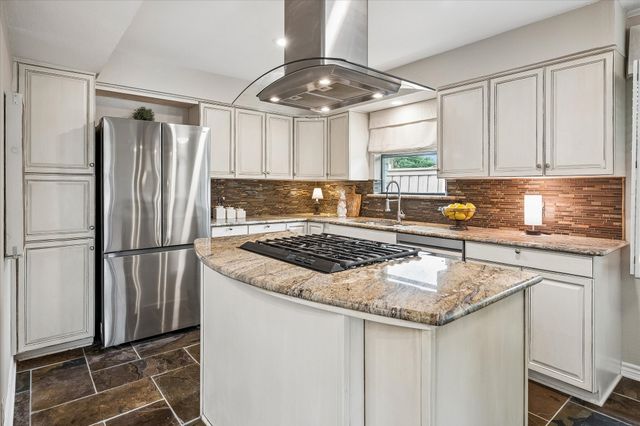 705 James Drive, Richardson, TX 75080
