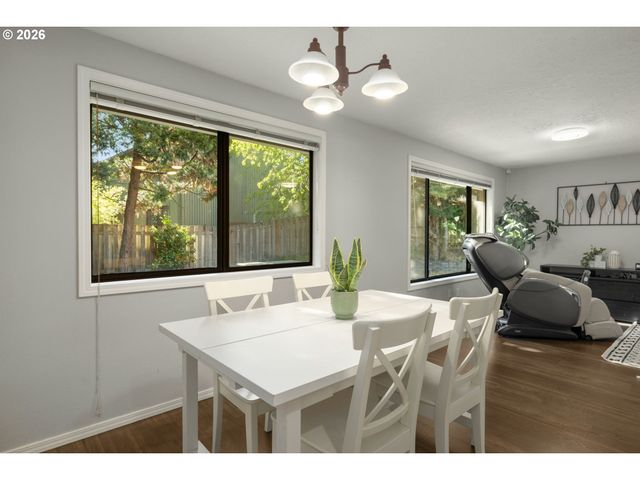 8785 Sw MORGAN Dr, Beaverton, OR 97008