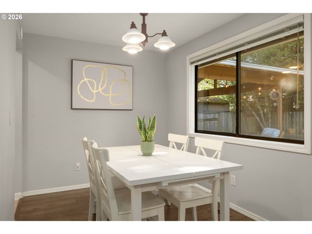 8785 Sw MORGAN Dr, Beaverton, OR 97008