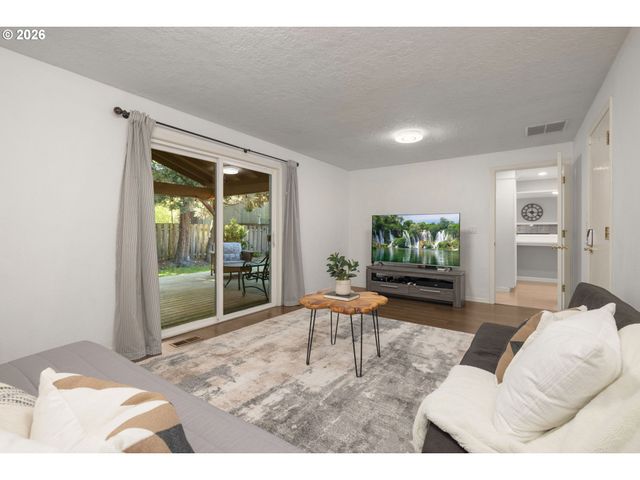 8785 Sw MORGAN Dr, Beaverton, OR 97008