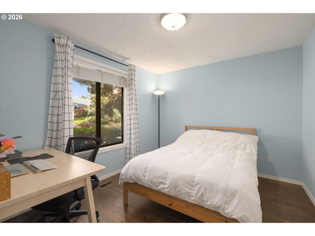 8785 Sw MORGAN Dr, Beaverton, OR 97008