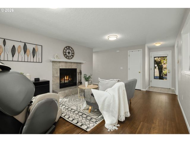 8785 Sw MORGAN Dr, Beaverton, OR 97008