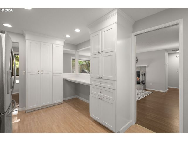 8785 Sw MORGAN Dr, Beaverton, OR 97008