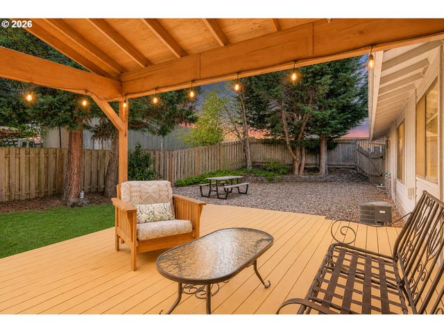 8785 Sw MORGAN Dr, Beaverton, OR 97008