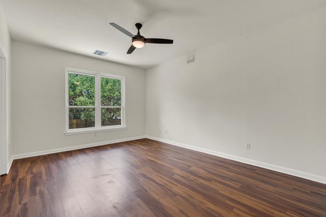 108 Grant CT, San Marcos, TX 78666