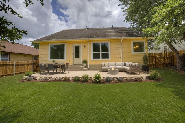 108 Grant CT, San Marcos, TX 78666