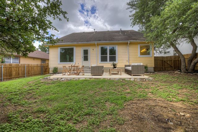 108 Grant CT, San Marcos, TX 78666