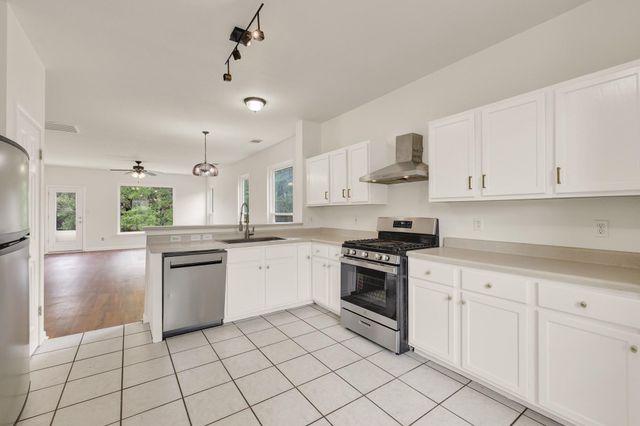 108 Grant CT, San Marcos, TX 78666