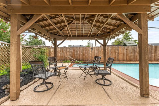 14126 Wadebridge Way, Houston, TX 77015