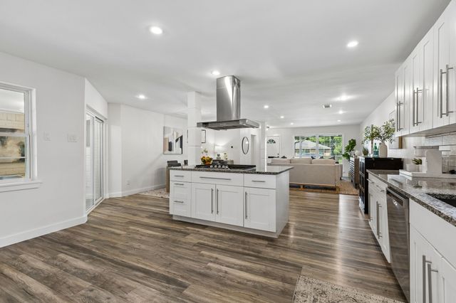 6821 Kingsbury Drive, Dallas, TX 75231