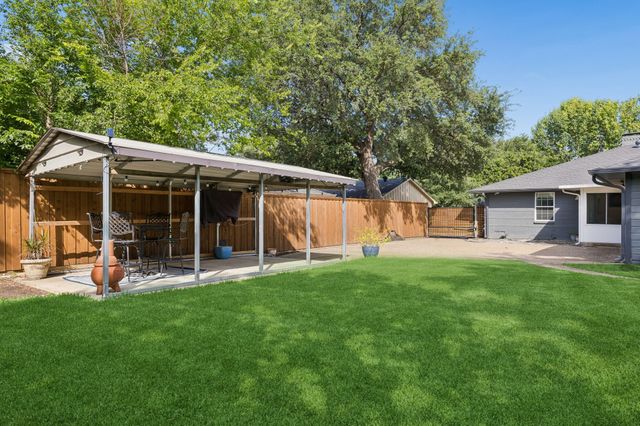 6821 Kingsbury Drive, Dallas, TX 75231